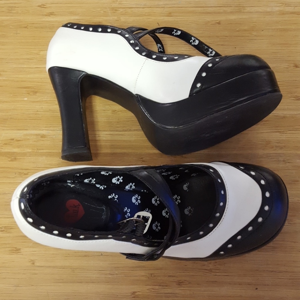 TUK Heels